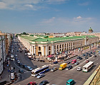 Санкт-Петербург, вид на Большой Гостиный двор.